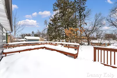 1701 Carlton Avenue NE, Grand Rapids, MI 49505 - Photo 32