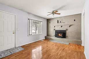 120 Plum St, Constantine, MI 49042 - Photo 2