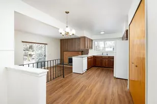 500 Old Creek Dr, Saline, MI 48176 - Photo 8