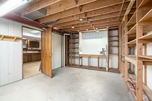 2530 Westbrook Dr NW, Grand Rapids, MI 49504 - Photo 24