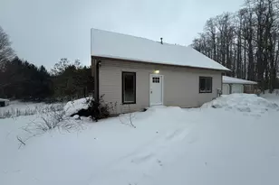 6831 123rd Ave, Fennville, MI 49408 - Photo 2