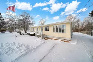 1840 Taylor Dr, Adrian, MI 49221 - Photo 2