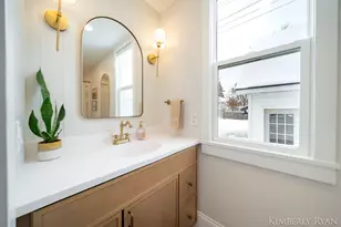 233 W Alpine Ave, Zeeland, MI 49464 - Photo 10