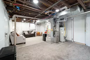 233 W Alpine Ave, Zeeland, MI 49464 - Photo 32