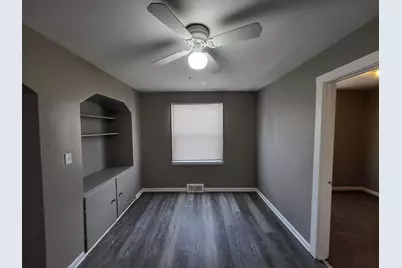 420 E Meyers Avenue, Hazel Park, MI 48030 - Photo 4