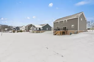 2333 Torrey Pine Ct, Howell, MI 48855 - Photo 30