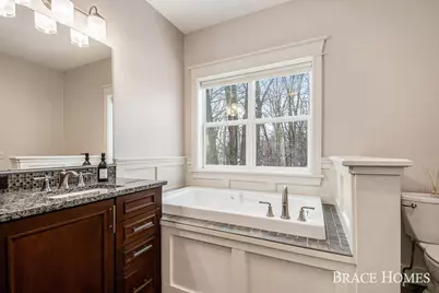 578 Stonehenge Drive SW, Grandville, MI 49418 - Photo 22
