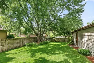 661 Twin Lakes Dr NE, Grand Rapids, MI 49525 - Photo 40