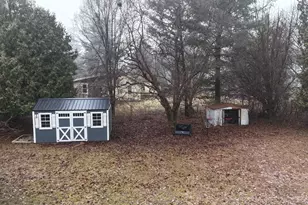 1300 N Waterloo Ave, Jackson, MI 49202 - Photo 4