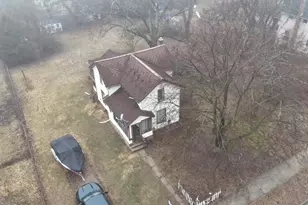 1300 N Waterloo Ave, Jackson, MI 49202 - Photo 2