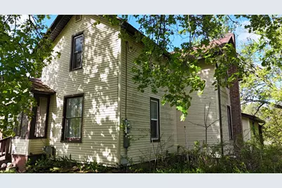 1300 N Waterloo Avenue, Jackson, MI 49202 - Photo 2