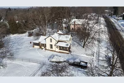 1300 N Waterloo Avenue, Jackson, MI 49202 - Photo 2