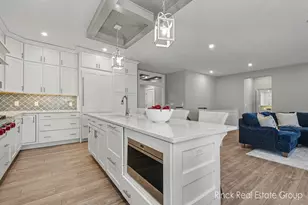 3076 Brayridge Dr, Jenison, MI 49428 - Photo 10