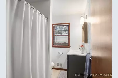 1647 W Lakewood Boulevard, Holland, MI 49424 - Photo 10