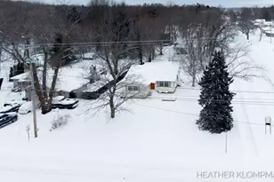 1647 W Lakewood Blvd, Holland, MI 49424 - Photo 24