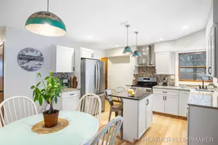 1647 W Lakewood Blvd, Holland, MI 49424 - Photo 6