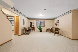 3028 Kay Dr SE, Grand Rapids, MI 49508 - Photo 16