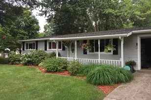 28860 Sarabyn St, Dowagiac, MI 49047 - Photo 2