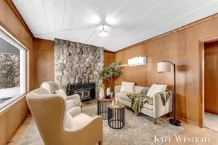 262 40th St, Allegan, MI 49010 - Photo 6