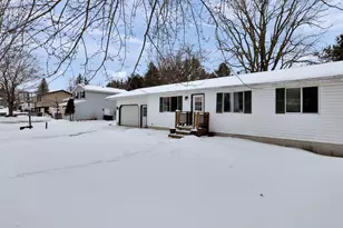 2520 Lanier Ct, Lansing, MI 48911 - Photo 4