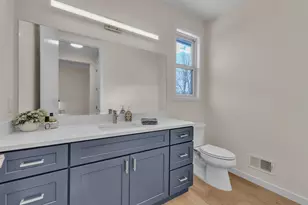 47501 Verona Ct, Plymouth, MI 48170 - Photo 8