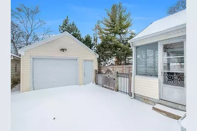 902 Sibley Street NW, Grand Rapids, MI 49504 - Photo 2