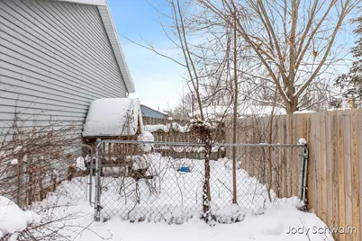 2275 Embro Drive SE, Grand Rapids, MI 49508 - Photo 46