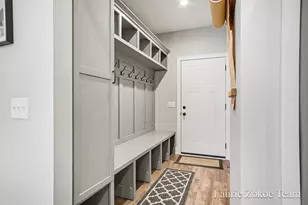 671 Leonard St NW, Grand Rapids, MI 49534 - Photo 16