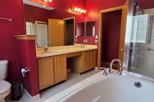 30830 Palmer Dr, Novi, MI 48377 - Photo 16