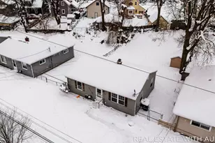 814 Woolsey Dr SW, Grand Rapids, MI 49503 - Photo 26