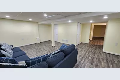 152 Legacy Park Circle, Dearborn Heights, MI 48127 - Photo 16