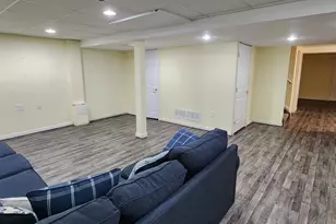 152 Legacy Park Cir, Dearborn Heights, MI 48127 - Photo 16