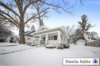 132 E Lincoln Avenue, Ionia, MI 48846 - Photo 4