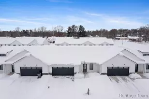 6645 Croft Ln, Hudsonville, MI 49426 - Photo 2