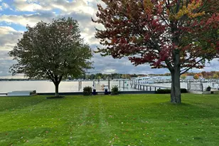 1738 Waukazoo Dr, Holland, MI 49424 - Photo 4