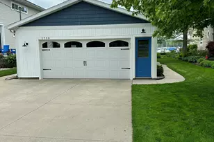 1738 Waukazoo Dr, Holland, MI 49424 - Photo 40