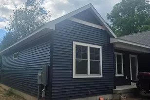 644 Willow St, Howard City, MI 49329 - Photo 4