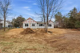 644 Willow St, Howard City, MI 49329 - Photo 6