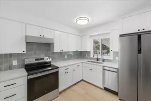 6891 Somerset Dr, Brighton, MI 48116 - Photo 6