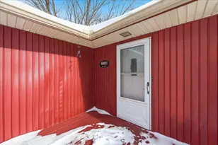 6891 Somerset Dr, Brighton, MI 48116 - Photo 2