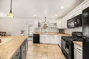 4387 E Berry Rd, Pleasant Lake, MI 49272 - Photo 10