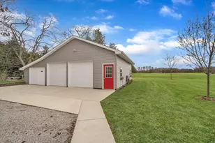 4387 E Berry Rd, Pleasant Lake, MI 49272 - Photo 28