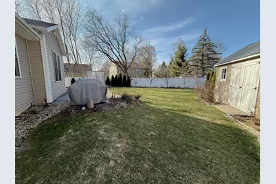 2150 Oak Leaf Trail, Portage, MI 49024 - Photo 8