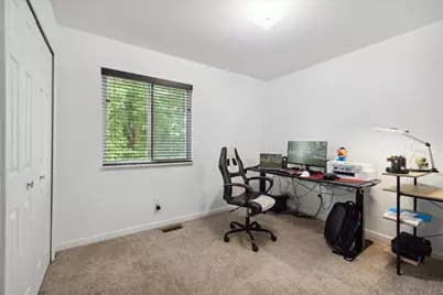 578 E Mahan Avenue, Hazel Park, MI 48030 - Photo 32