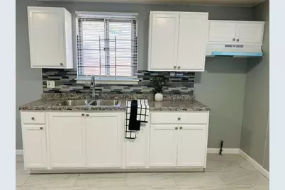 16599 Lenore Avenue, Detroit, MI 48219 - Photo 8