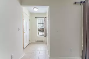 120 W Oakbrook Dr, Ann Arbor, MI 48103 - Photo 2
