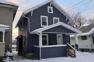 1013 Mahlon St, Lansing, MI 48906 - Photo 2