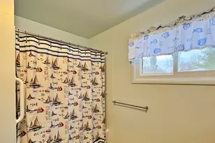 19224 Glendale Cir, Spring Lake, MI 49456 - Photo 8