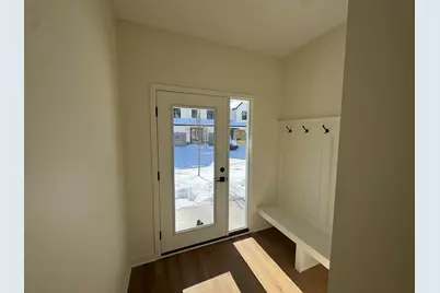 1987 S Shorewood Lane, Holland, MI 49423 - Photo 4