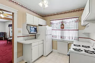 1608 Maguire St, Jackson, MI 49202 - Photo 8